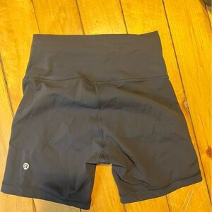 Wunder Train High-Rise Short 6"